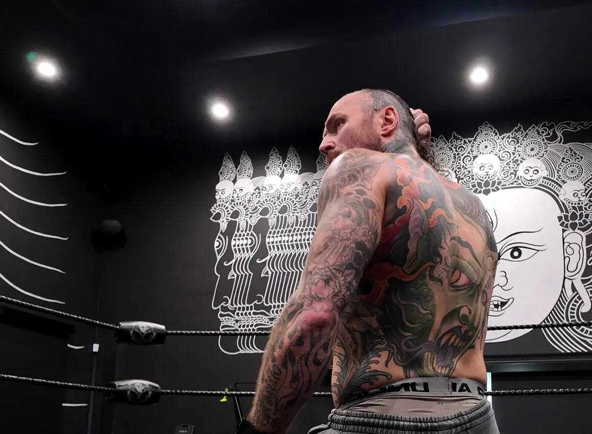 Aleister Black, a true renegade lifestyle between wrestling and tattooing