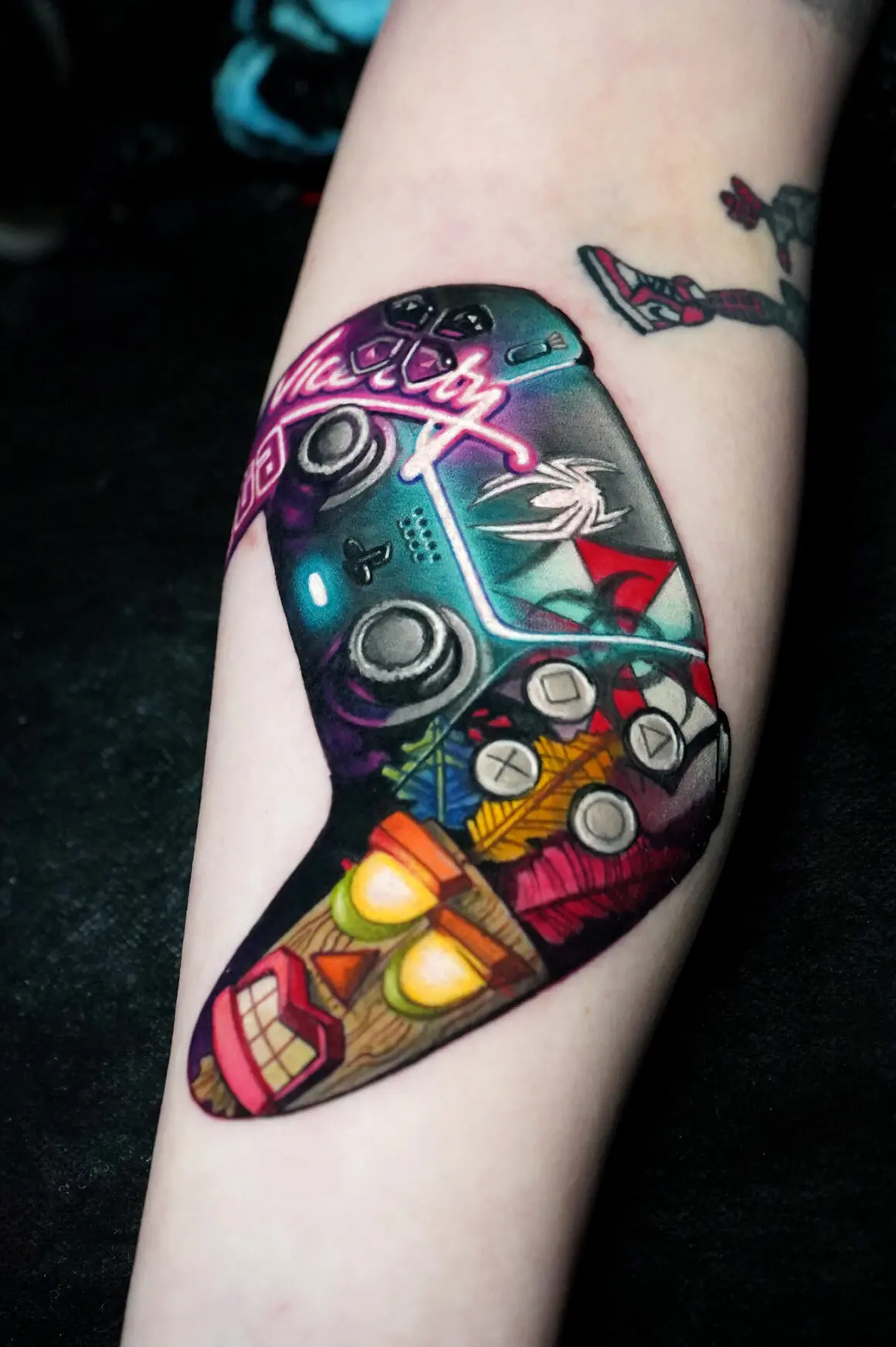 Tattoo by Danny Elliott, @dannyelliott_ink