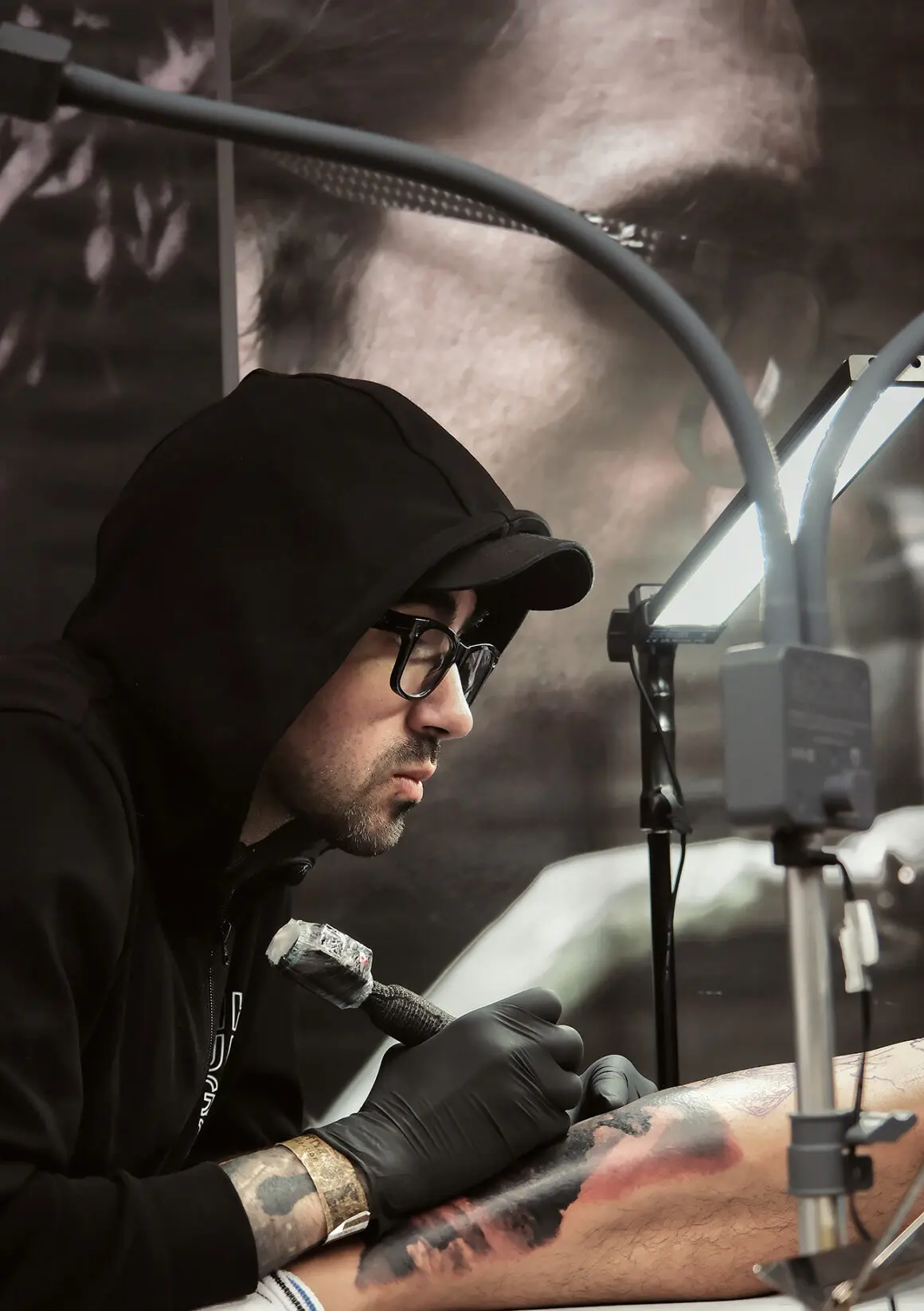 Thomas Carli, Black and Grey Realism driven by emotion